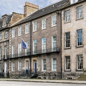 Travelodge Queen Street *** Эдинбург