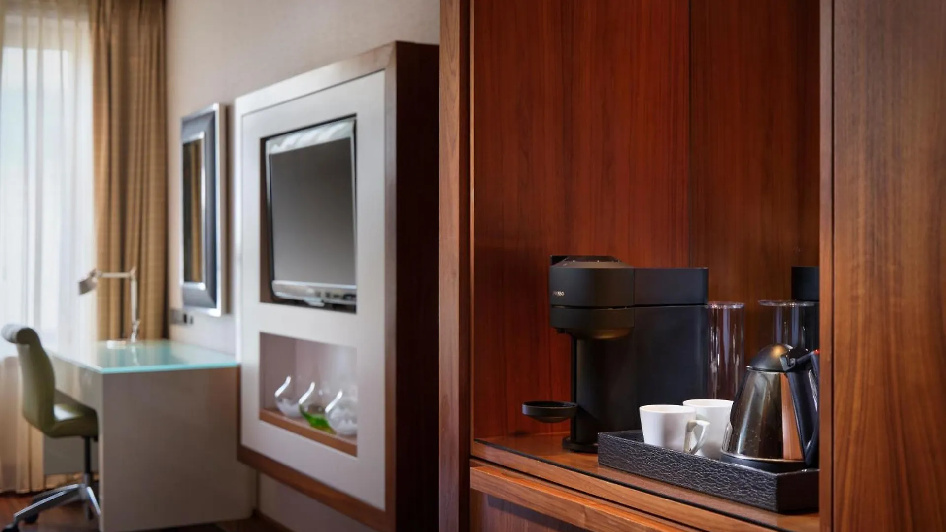 Sheraton Grand Hotel & Spa Edinburgh