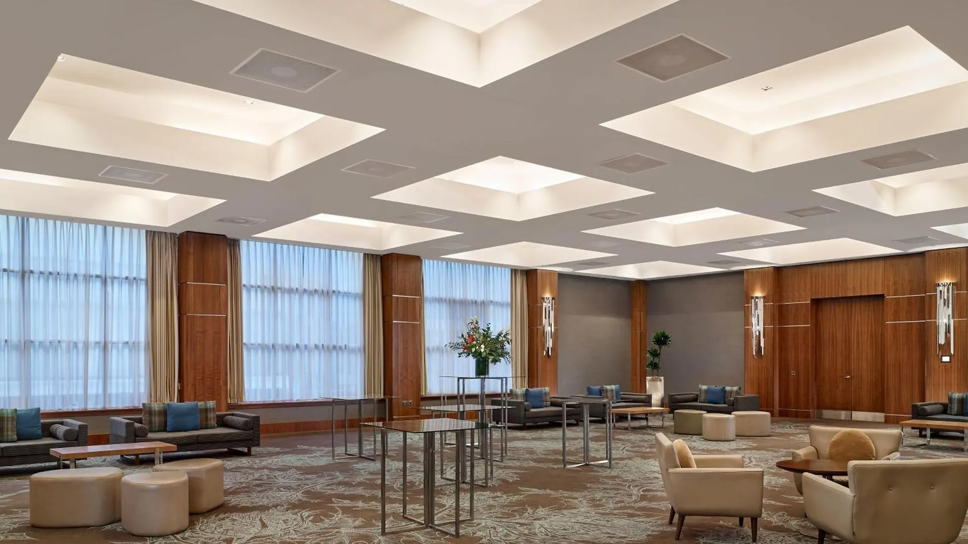 *****  Sheraton Grand Hotel & Spa Эдинбург Великобритания
