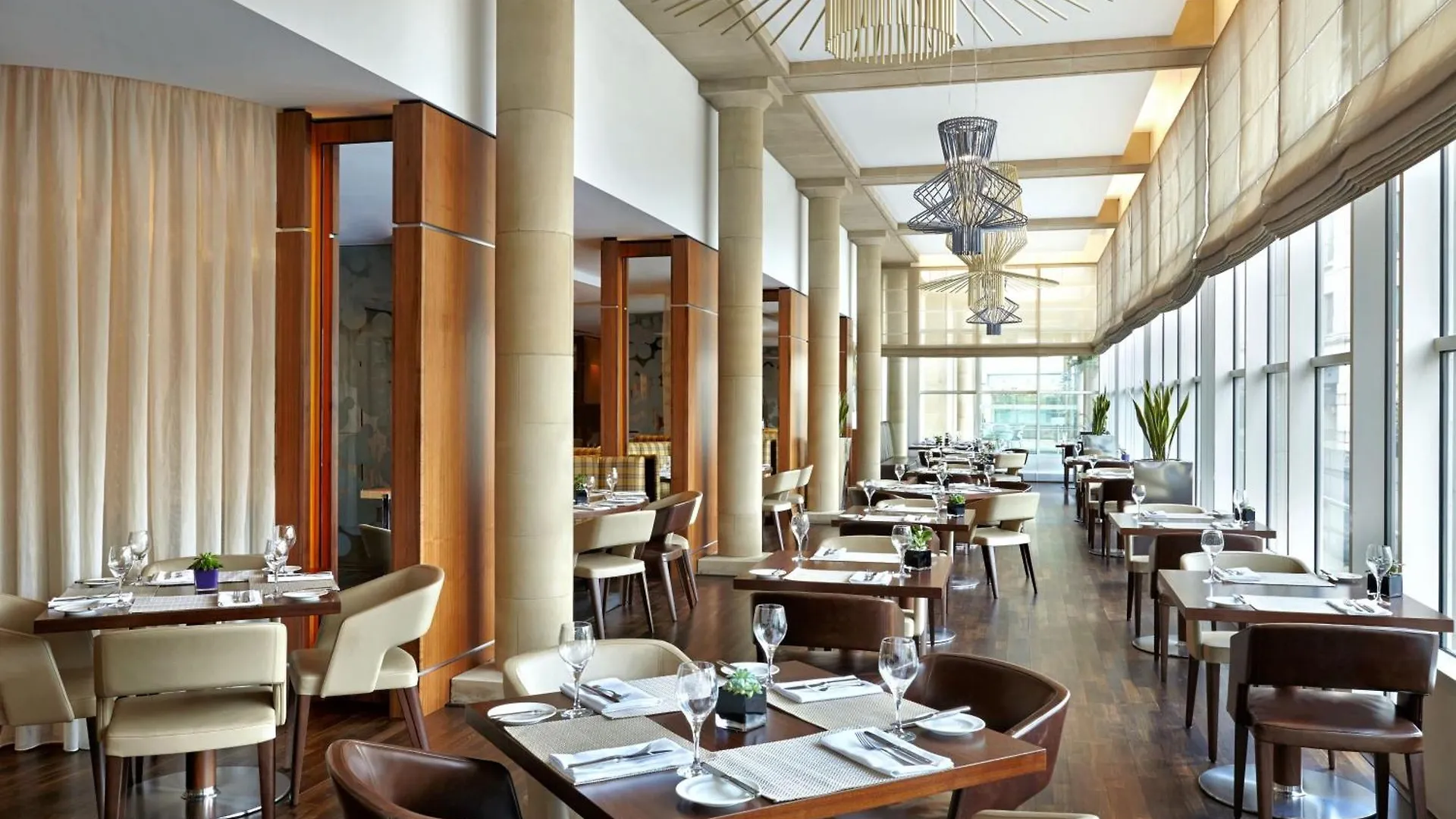 Sheraton Grand Hotel & Spa Эдинбург 5*,  Великобритания